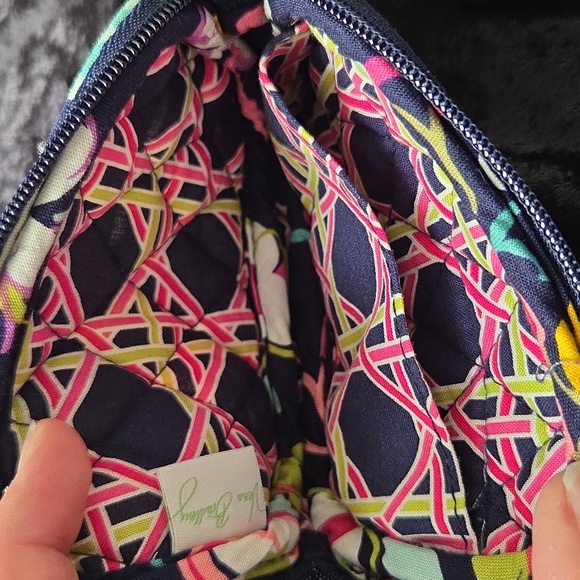 Vera Bradley 4 Piece Set Crossbody,Wallet, ID Holder, Chain Purse New Condition - Picture 11 of 11